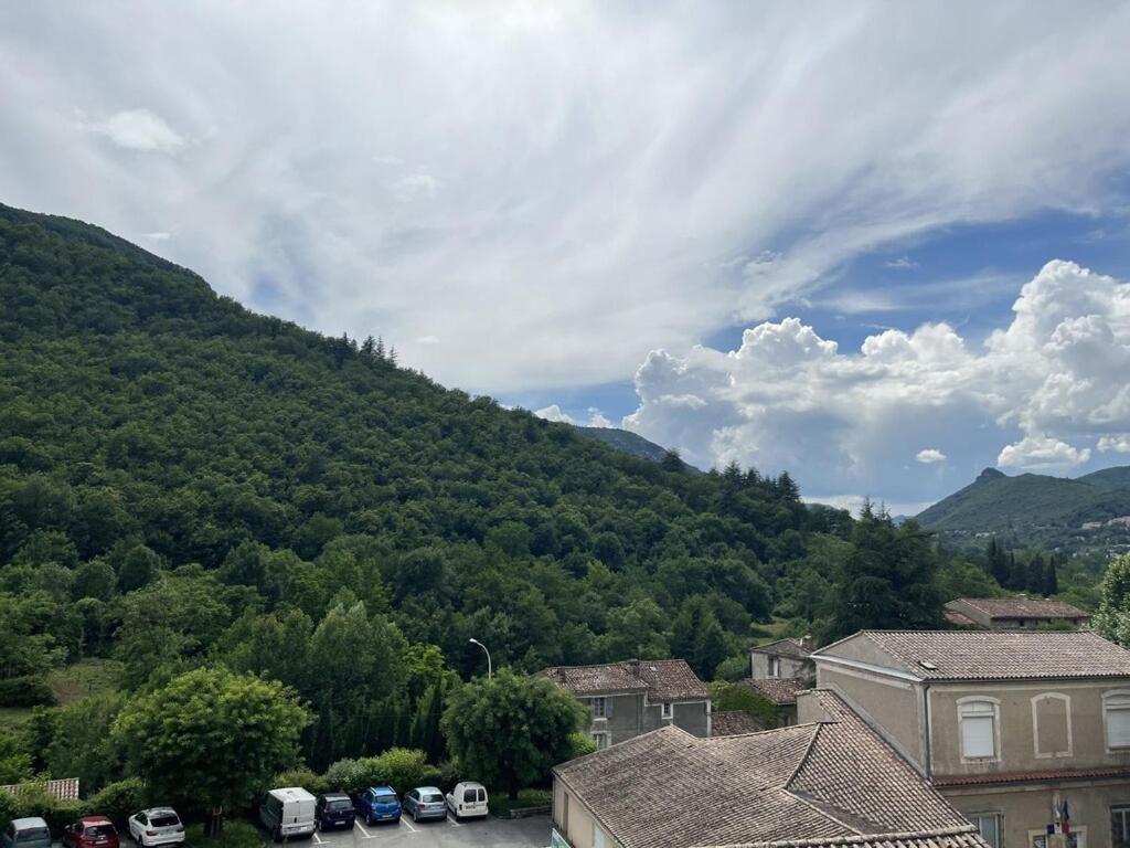 Superbe appartement au cœur des cévennes Avèze Exterior foto